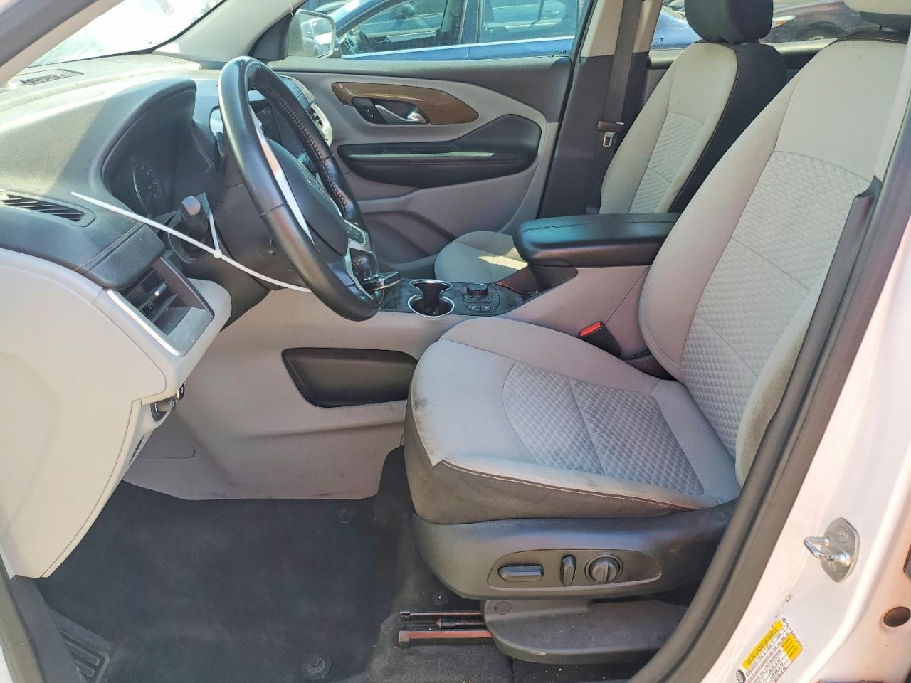 2020 GMC TERRAIN SLE photo 13