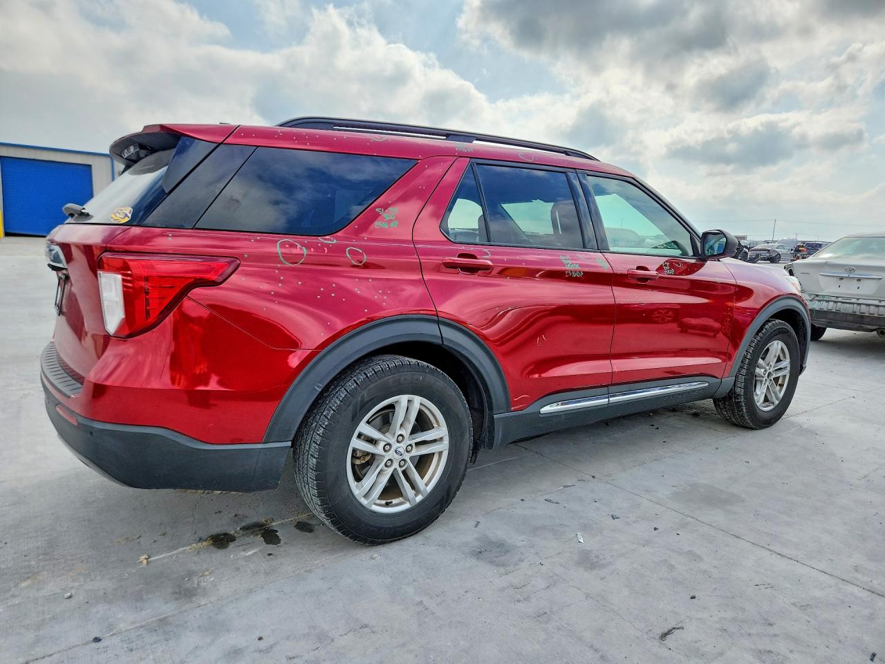 2021 FORD EXPLORER XLT photo 7