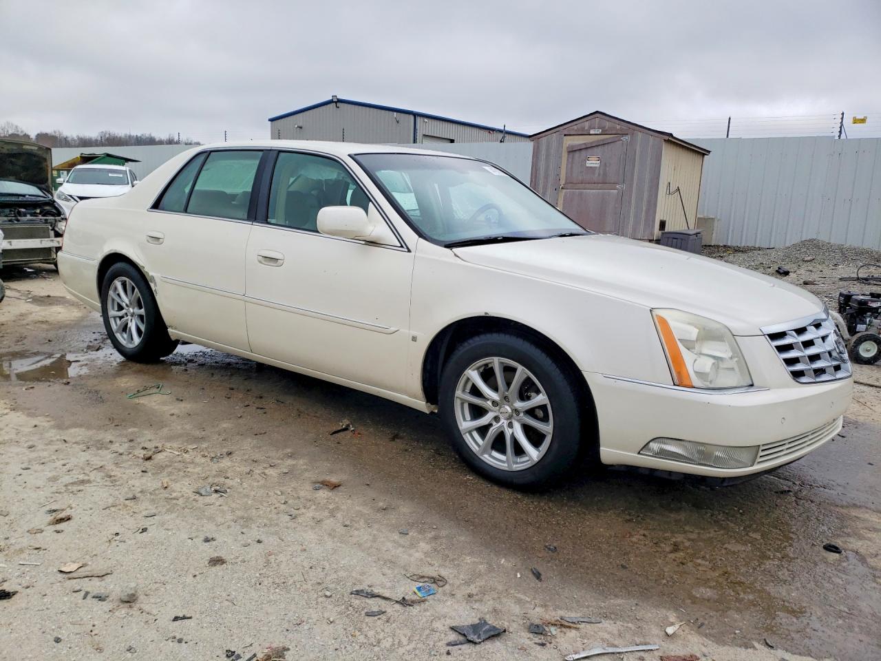 2008 CADILLAC DTS photo 10
