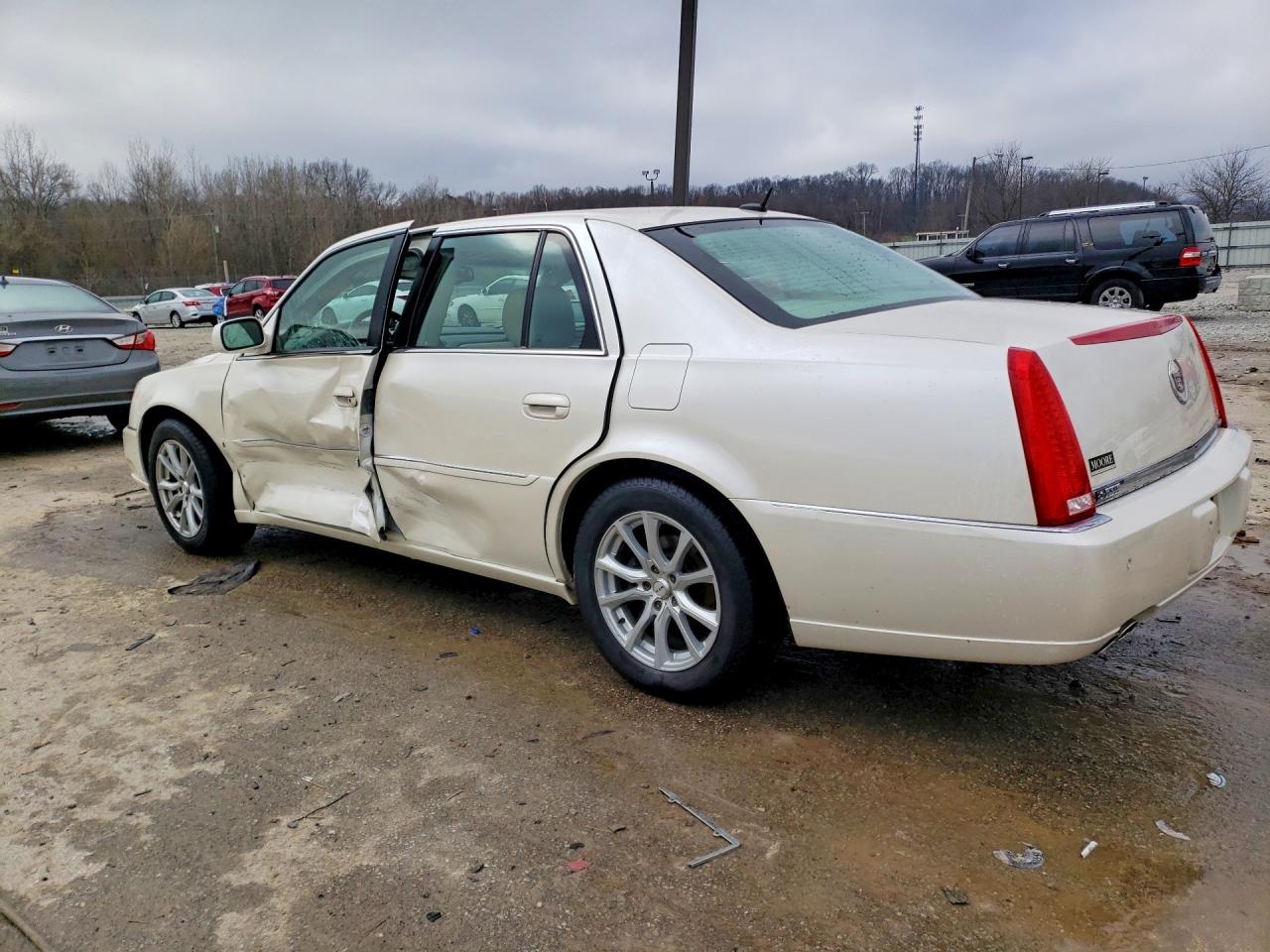 2008 CADILLAC DTS photo 4