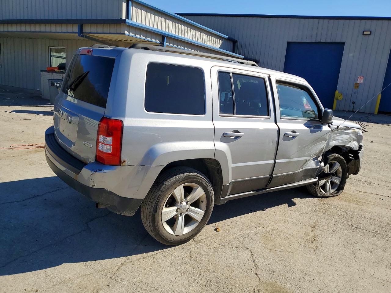 2014 JEEP PATRIOT LATITUDE photo 3