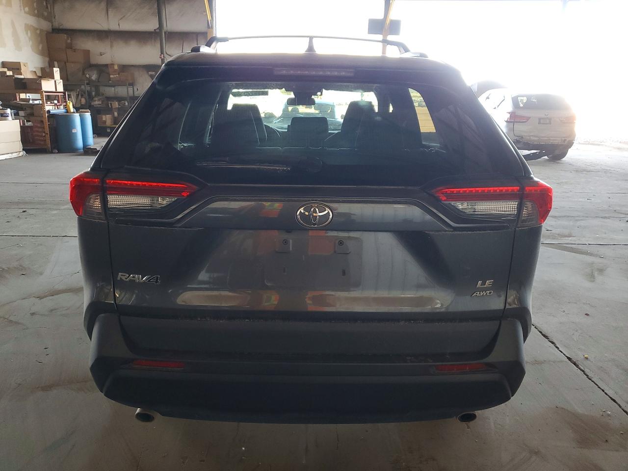 2021 TOYOTA RAV4 LE photo 11