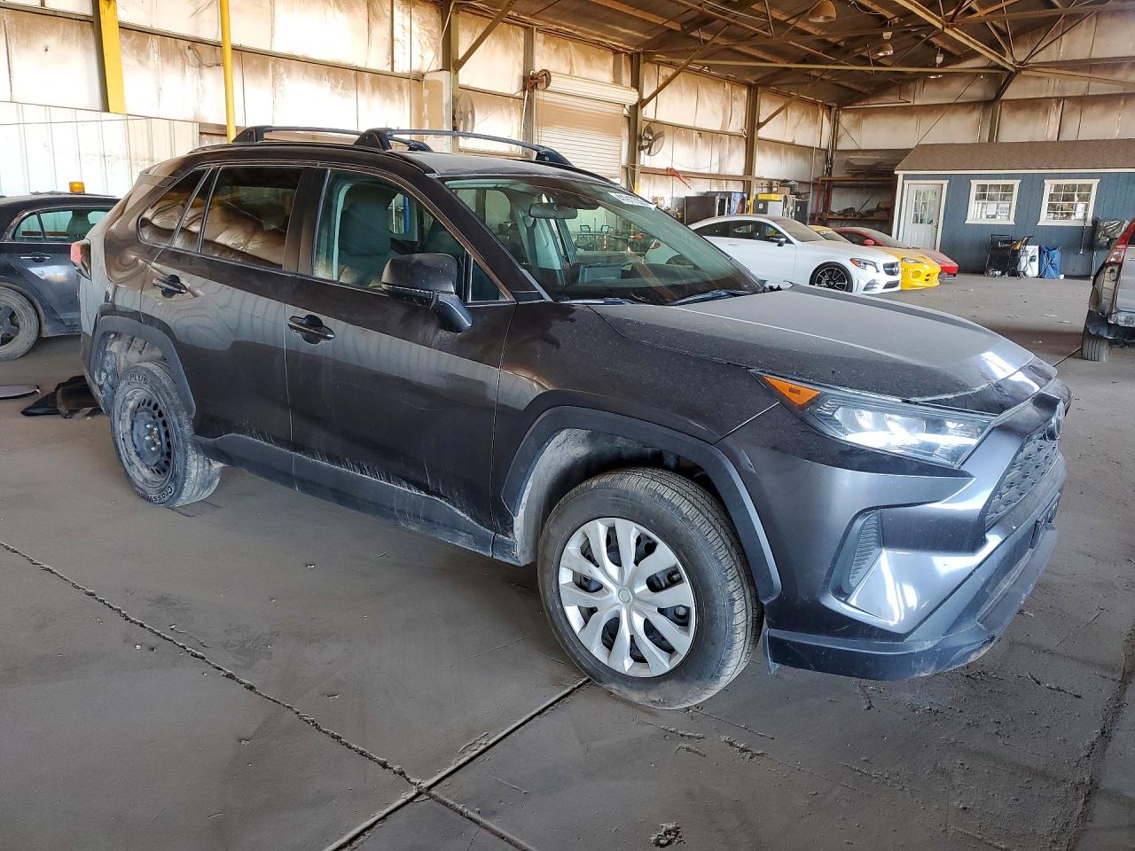 2021 TOYOTA RAV4 LE photo 7