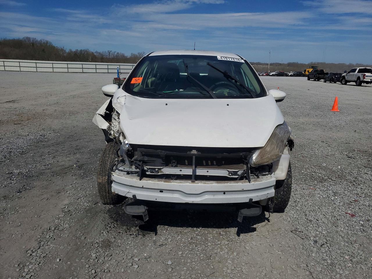 2011 FORD FIESTA SE photo 9