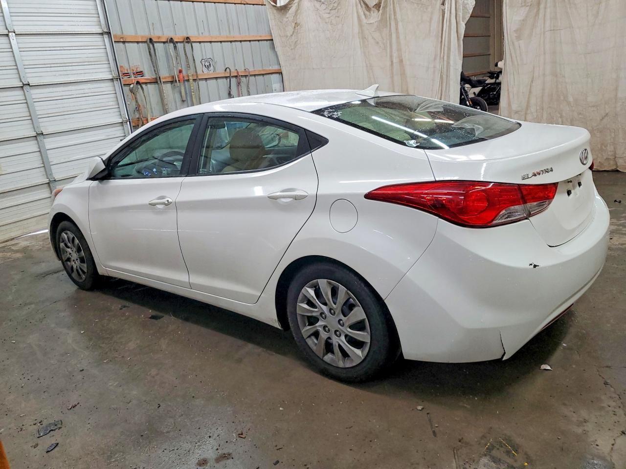 2013 HYUNDAI ELANTRA GLS photo 2