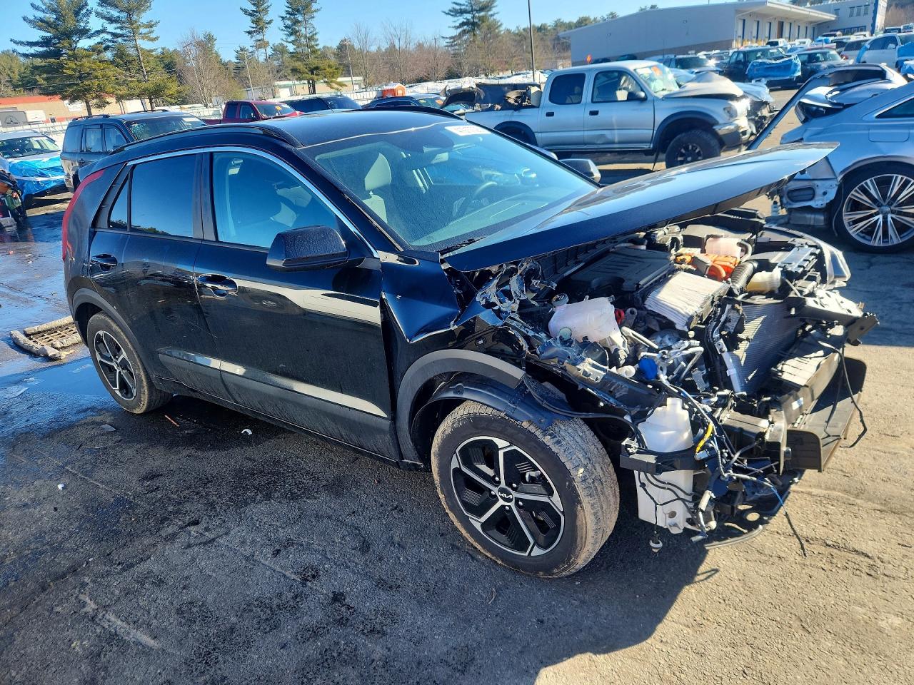 2024 KIA NIRO LX photo 4