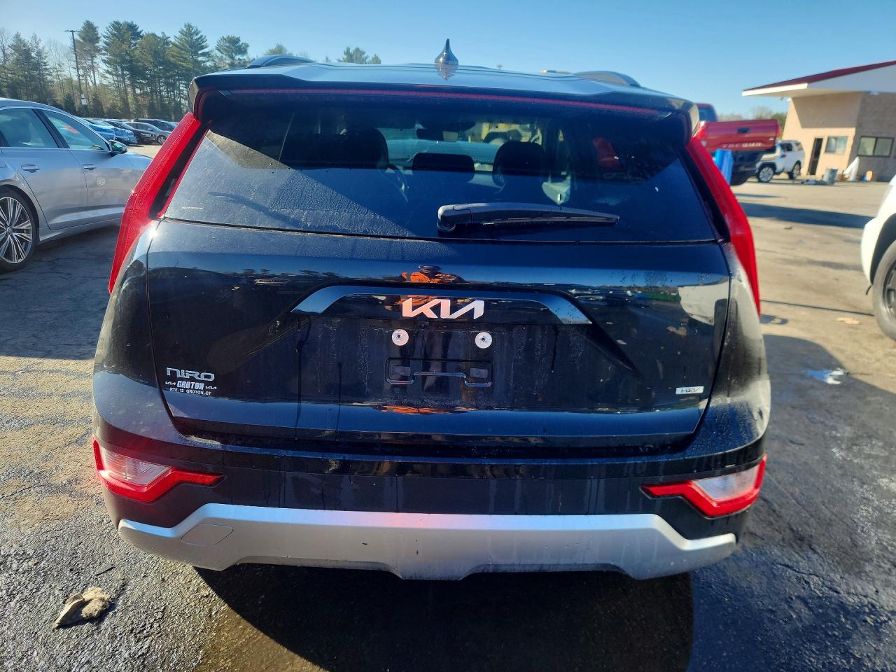 2024 KIA NIRO LX photo 6