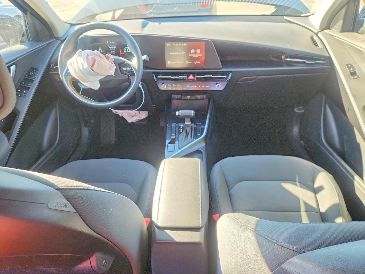 2024 KIA NIRO LX photo 8