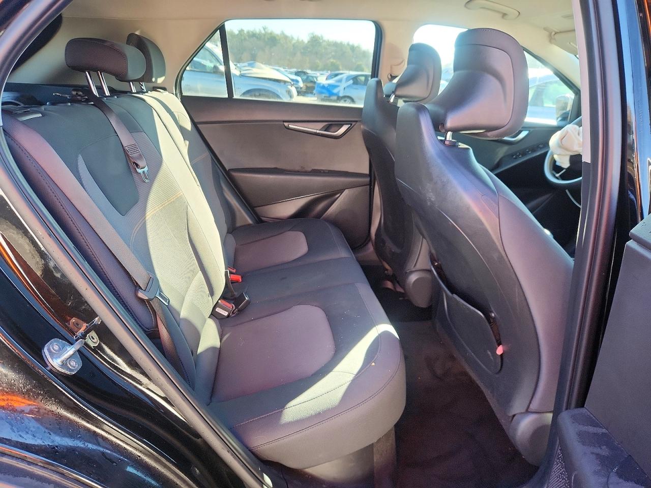 2024 KIA NIRO LX photo 10
