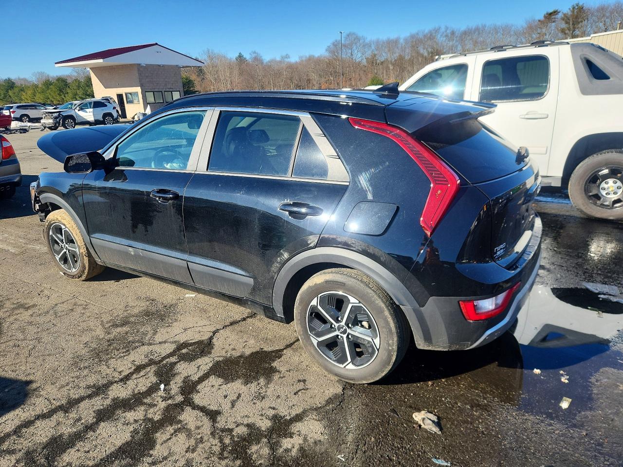 2024 KIA NIRO LX photo 2