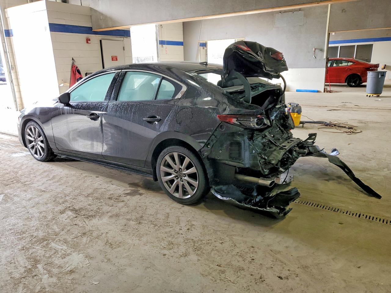 2019 MAZDA 3 PREMIUM photo 2
