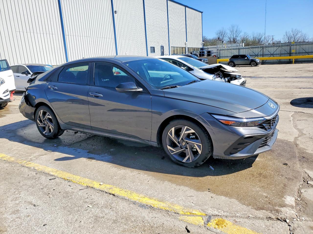 2025 HYUNDAI ELANTRA SEL SPORT photo 4