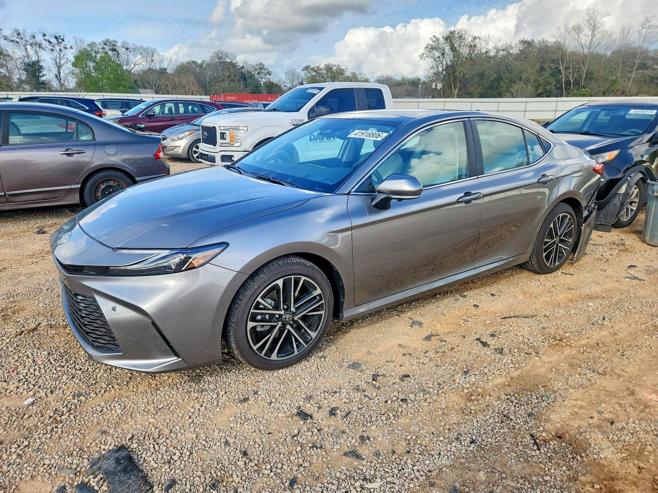2025 TOYOTA CAMRY