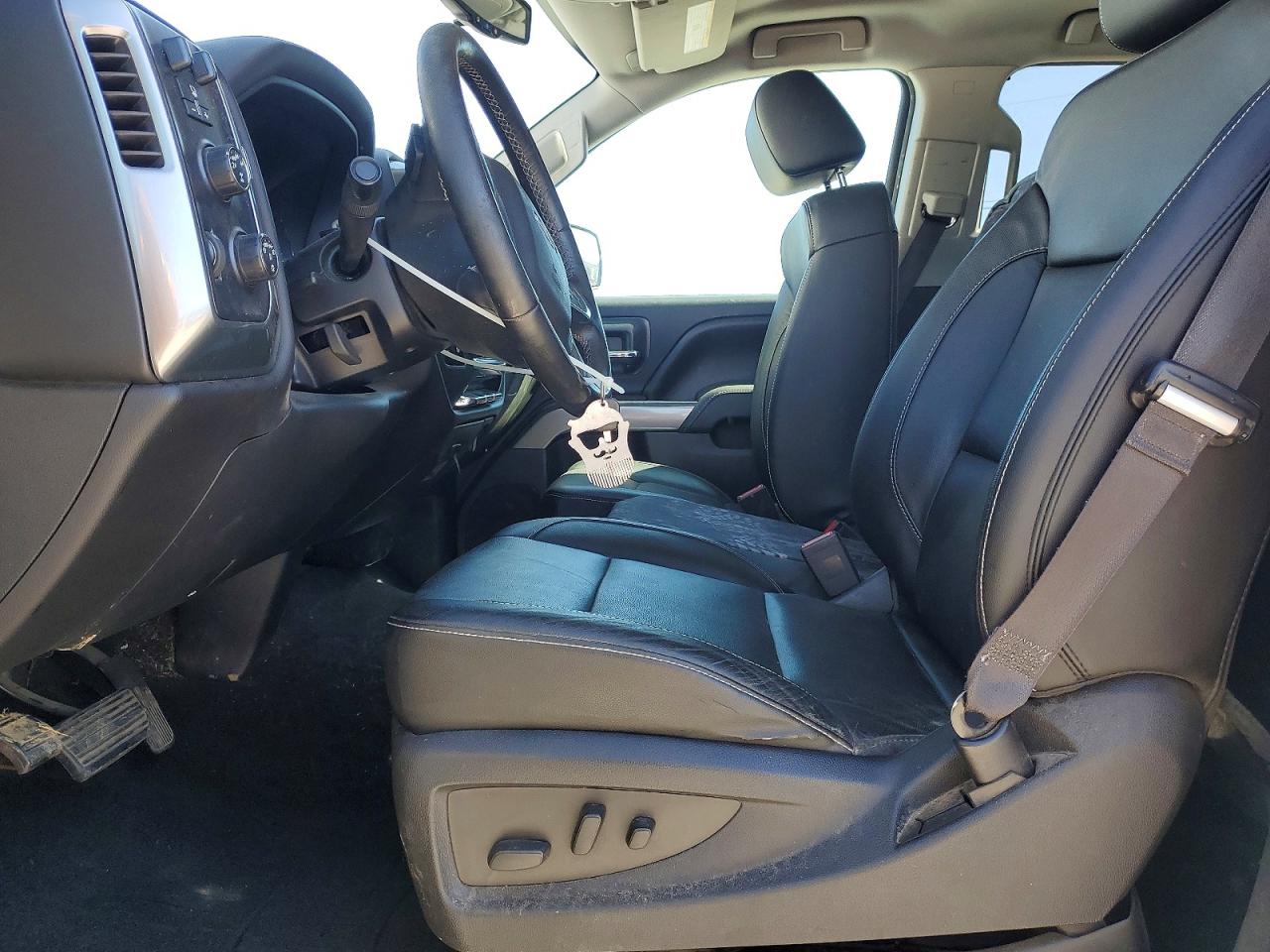2016 CHEVROLET SILVERADO K1500 LT photo 7