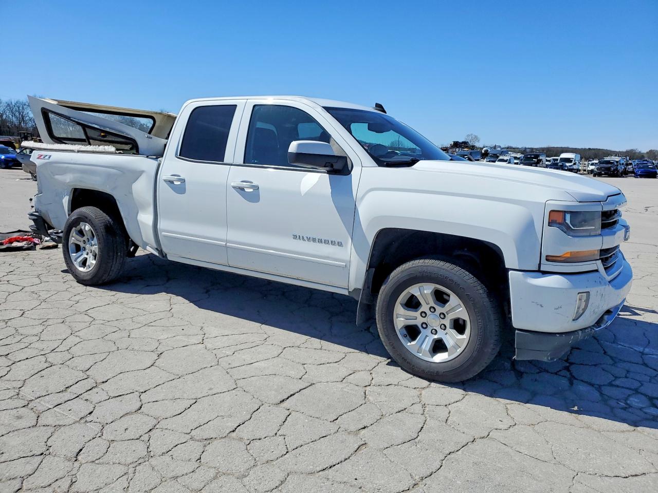 2016 CHEVROLET SILVERADO K1500 LT photo 4