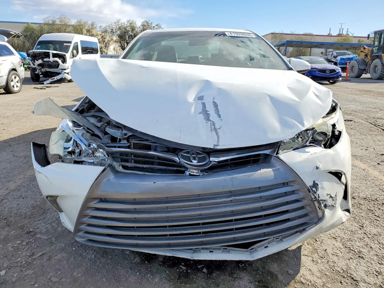 2015 TOYOTA CAMRY LE photo 5