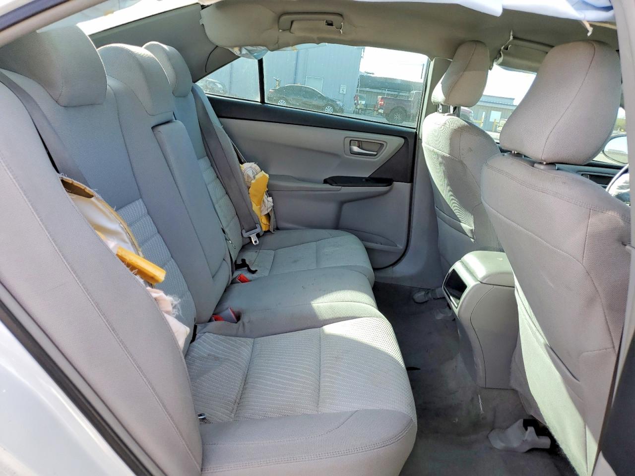 2015 TOYOTA CAMRY LE photo 10