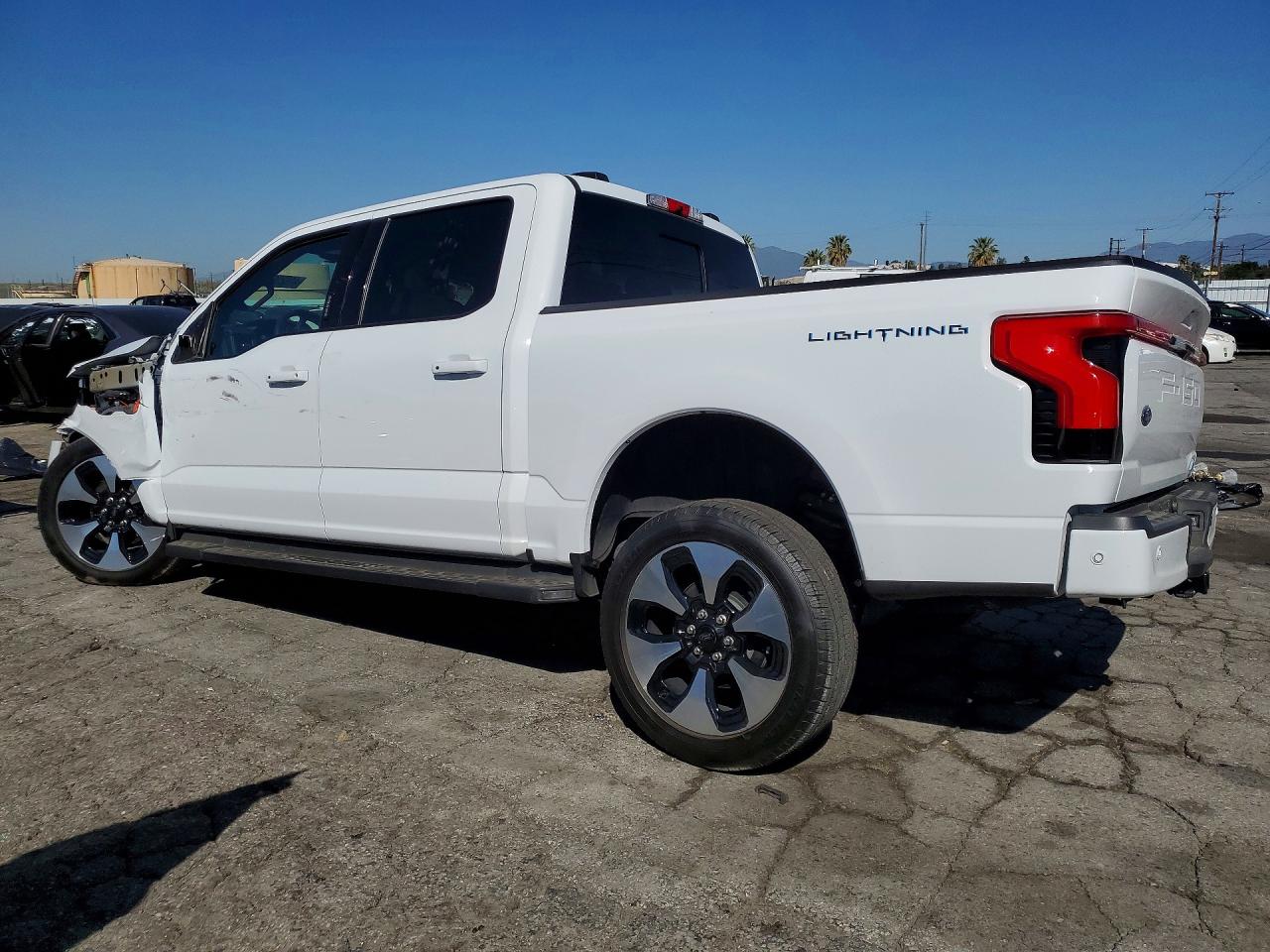 2023 FORD F150 LIGHTNING PRO photo 3