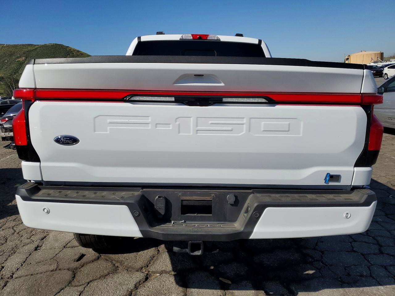2023 FORD F150 LIGHTNING PRO photo 11