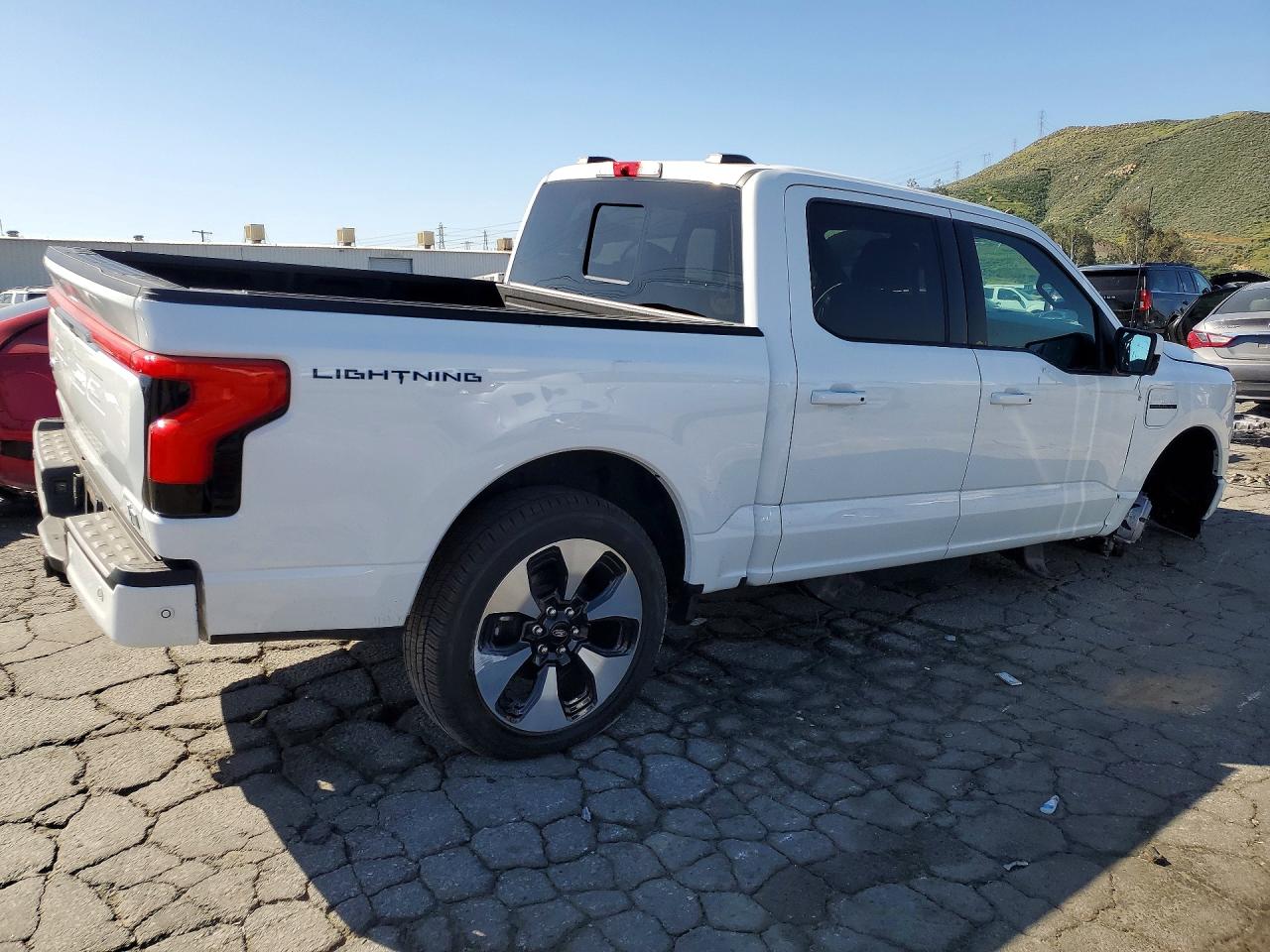 2023 FORD F150 LIGHTNING PRO photo 5