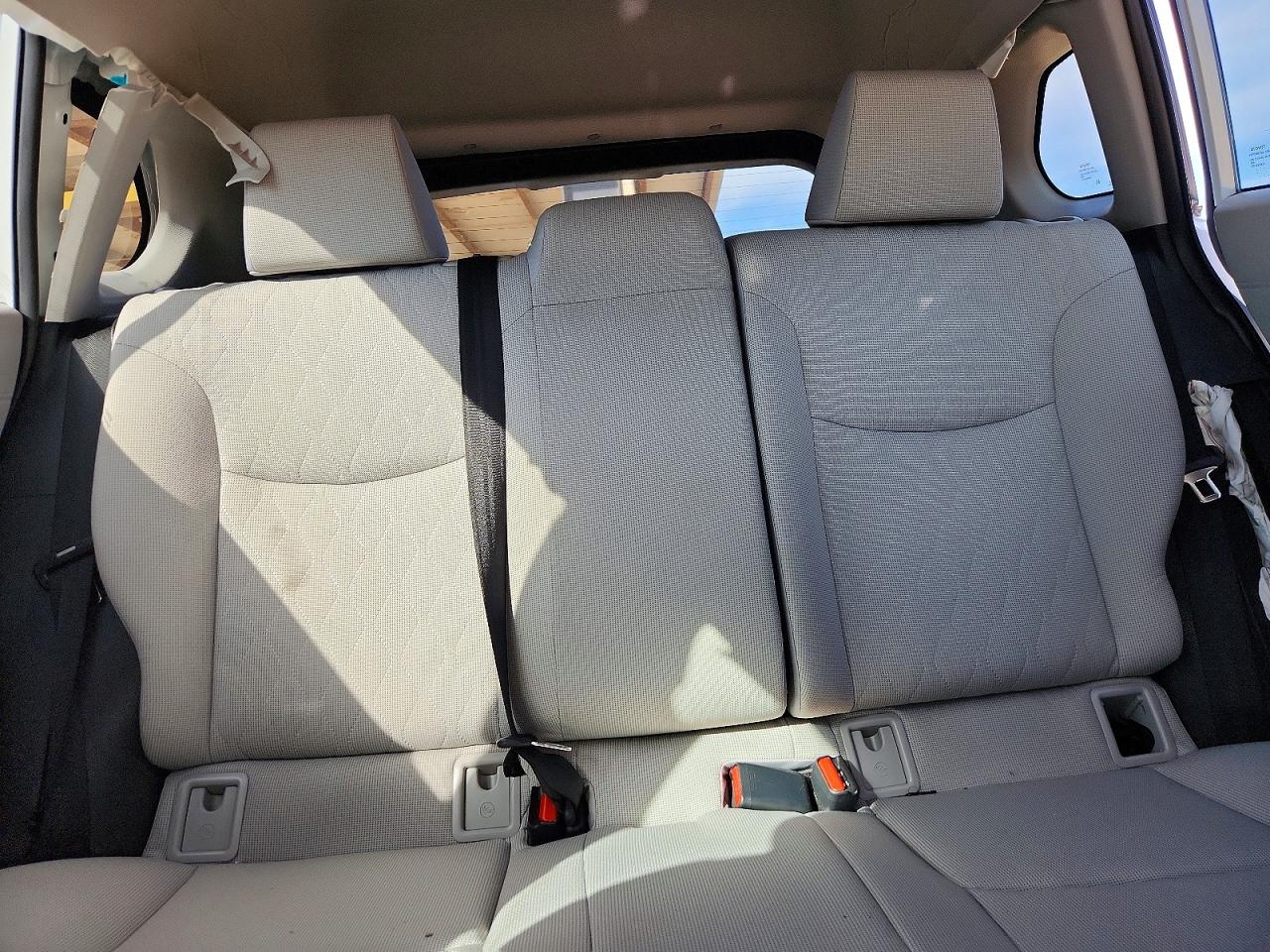 2025 TOYOTA COROLLA CROSS L photo 10