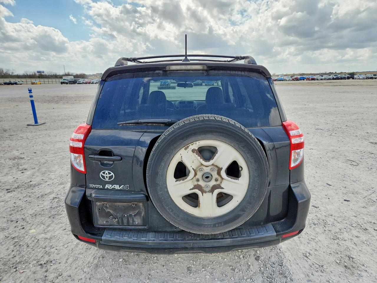 2010 TOYOTA RAV4 BASE photo 11