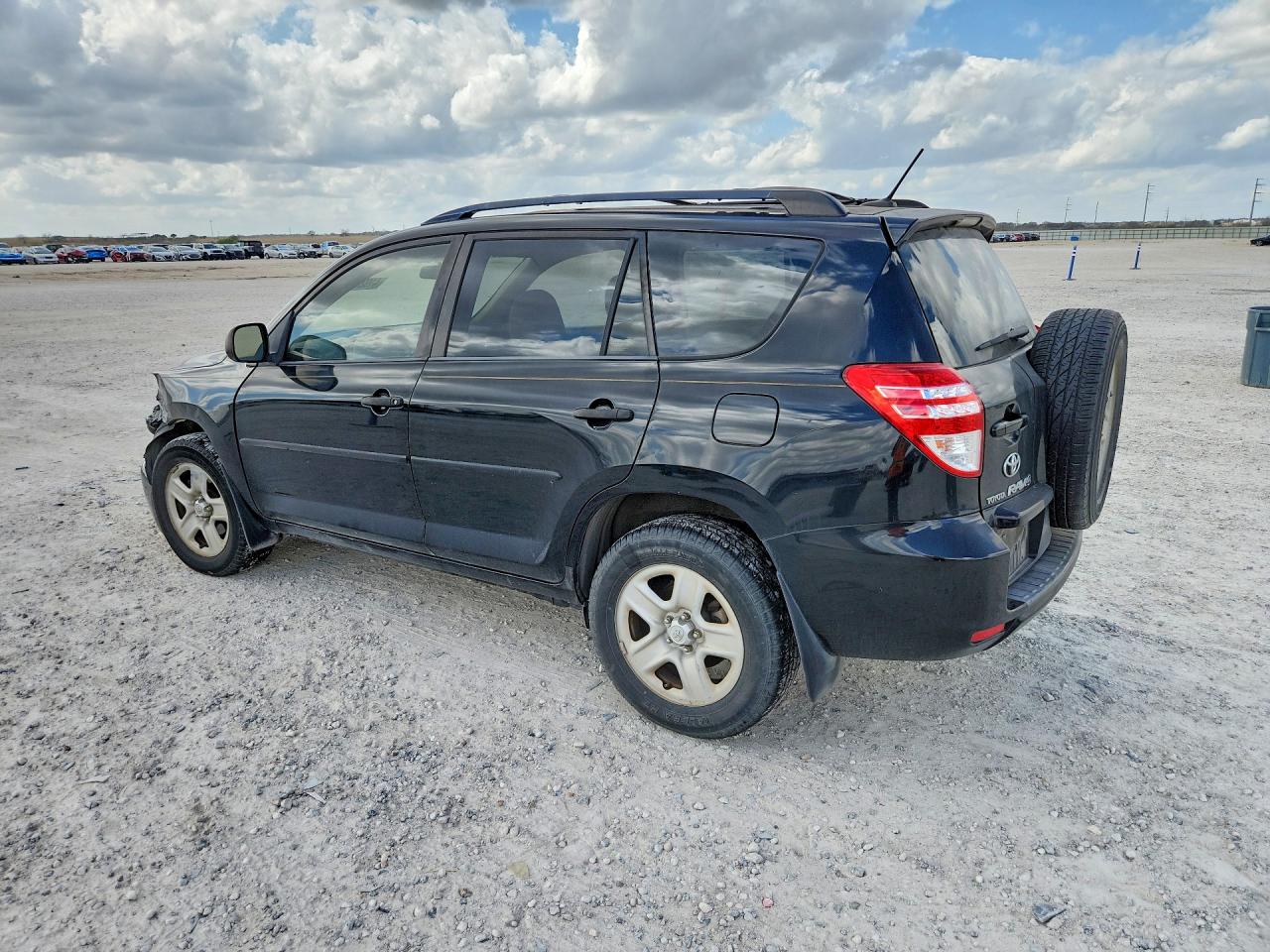 2010 TOYOTA RAV4 BASE photo 3