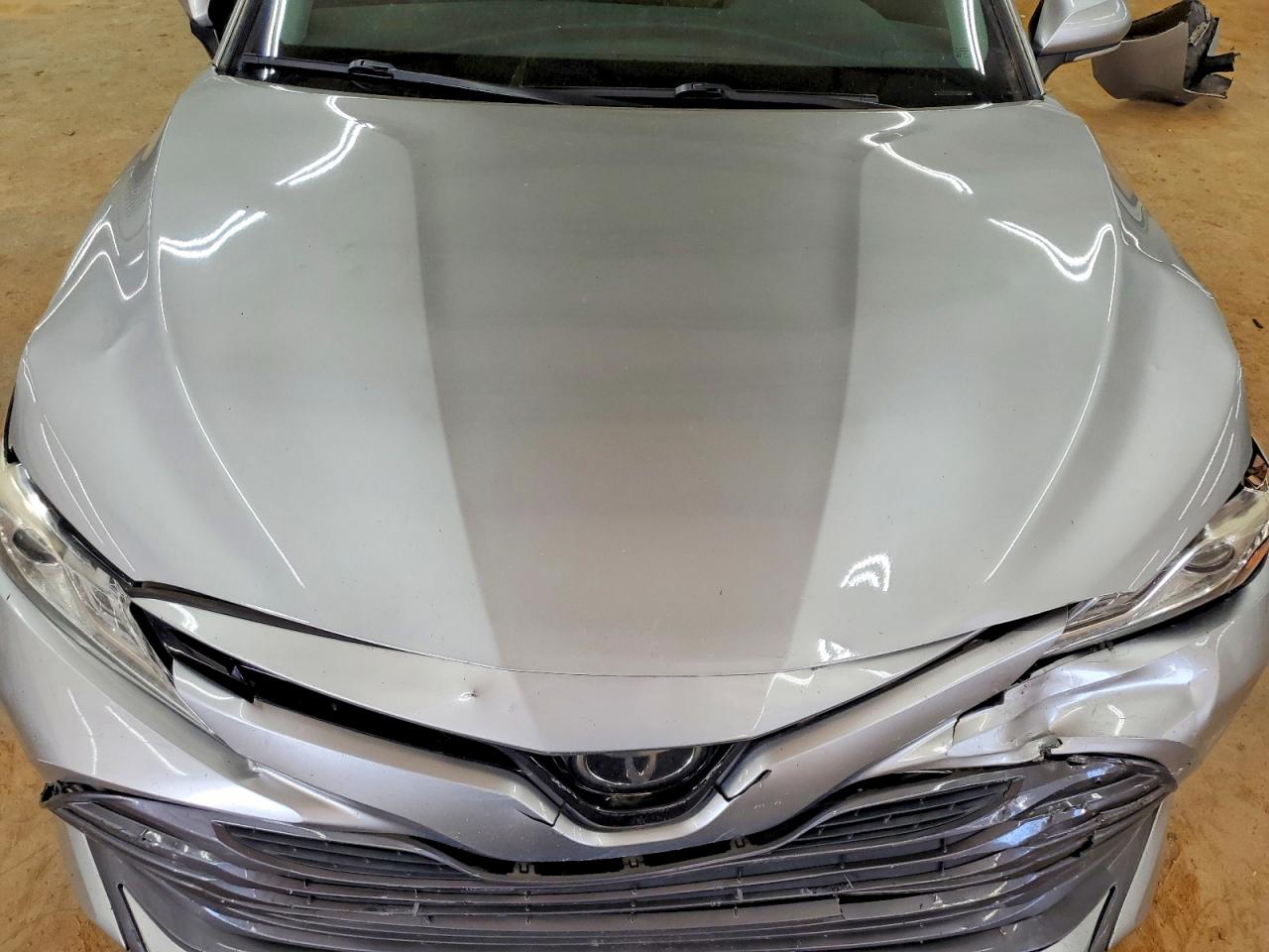 2019 TOYOTA CAMRY XLE photo 11