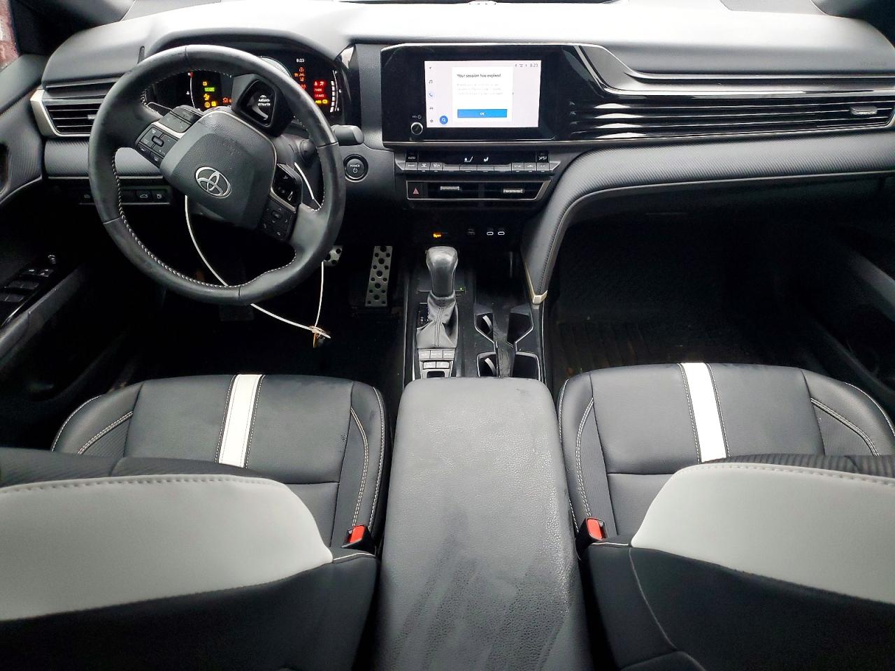 2025 TOYOTA CAMRY SE photo 8
