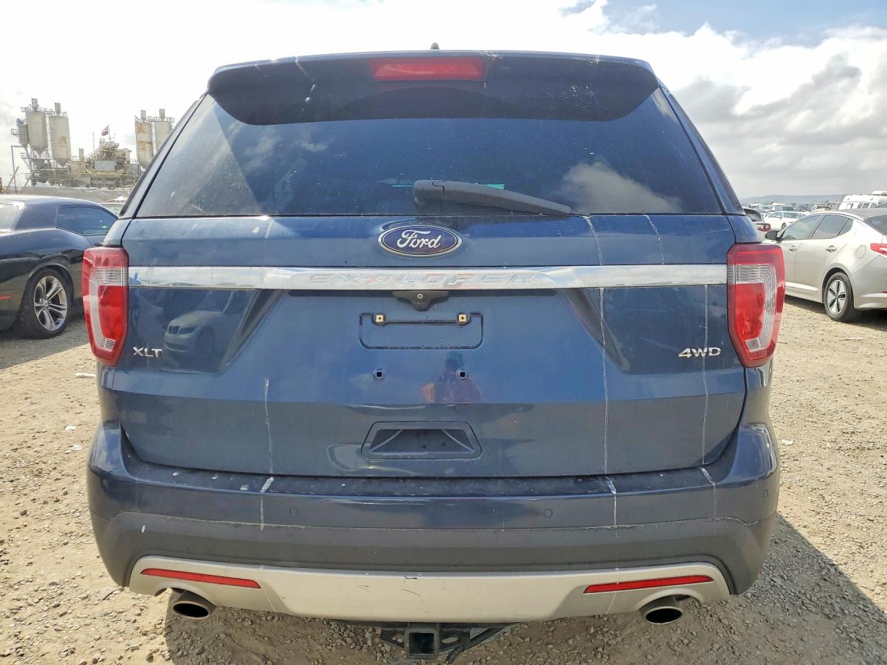 2017 FORD EXPLORER XLT photo 11