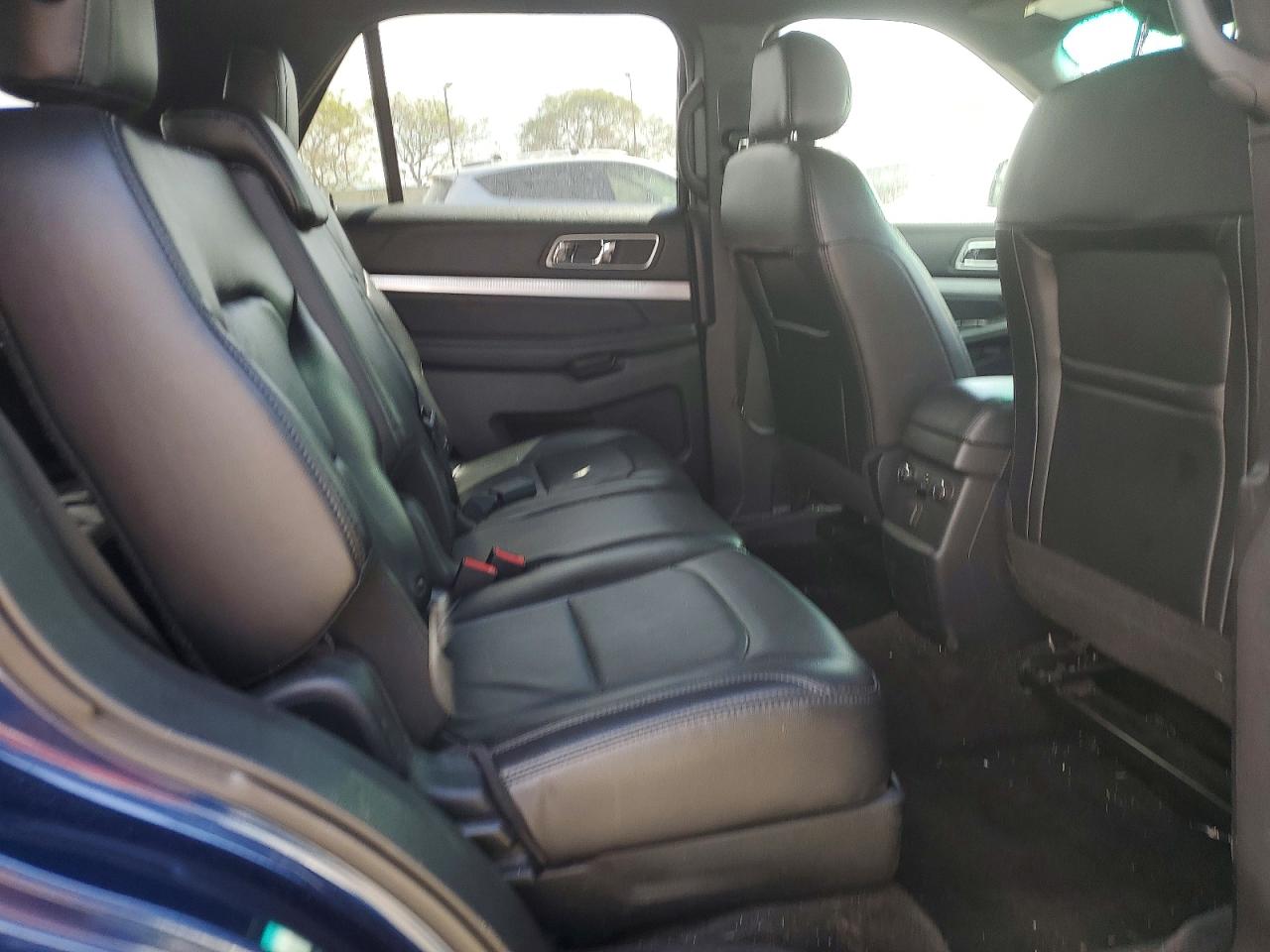 2017 FORD EXPLORER XLT photo 21