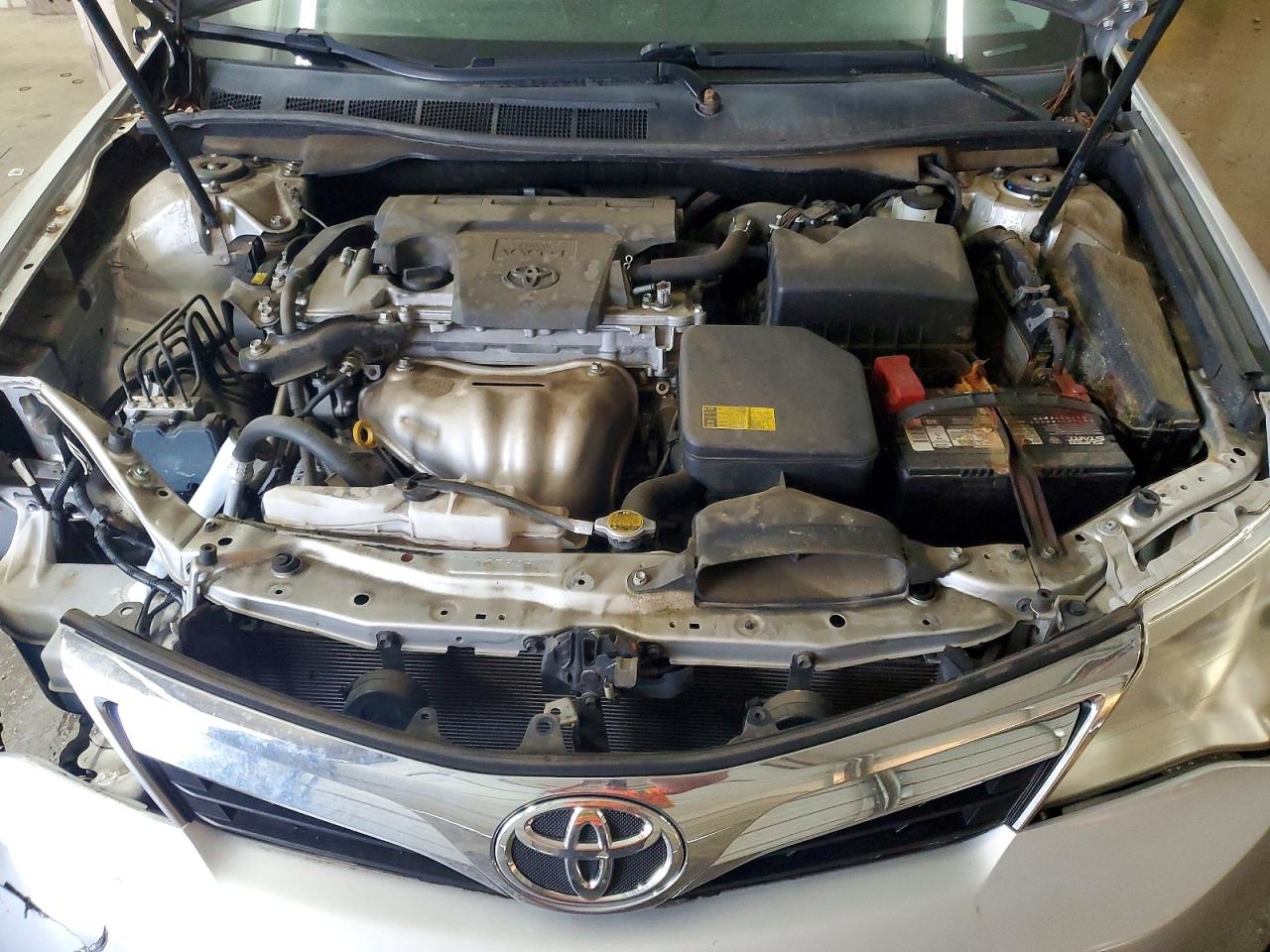 2012 TOYOTA CAMRY LE photo 31