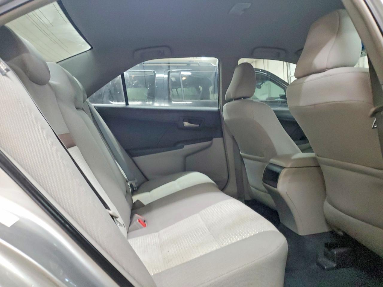 2012 TOYOTA CAMRY LE photo 28
