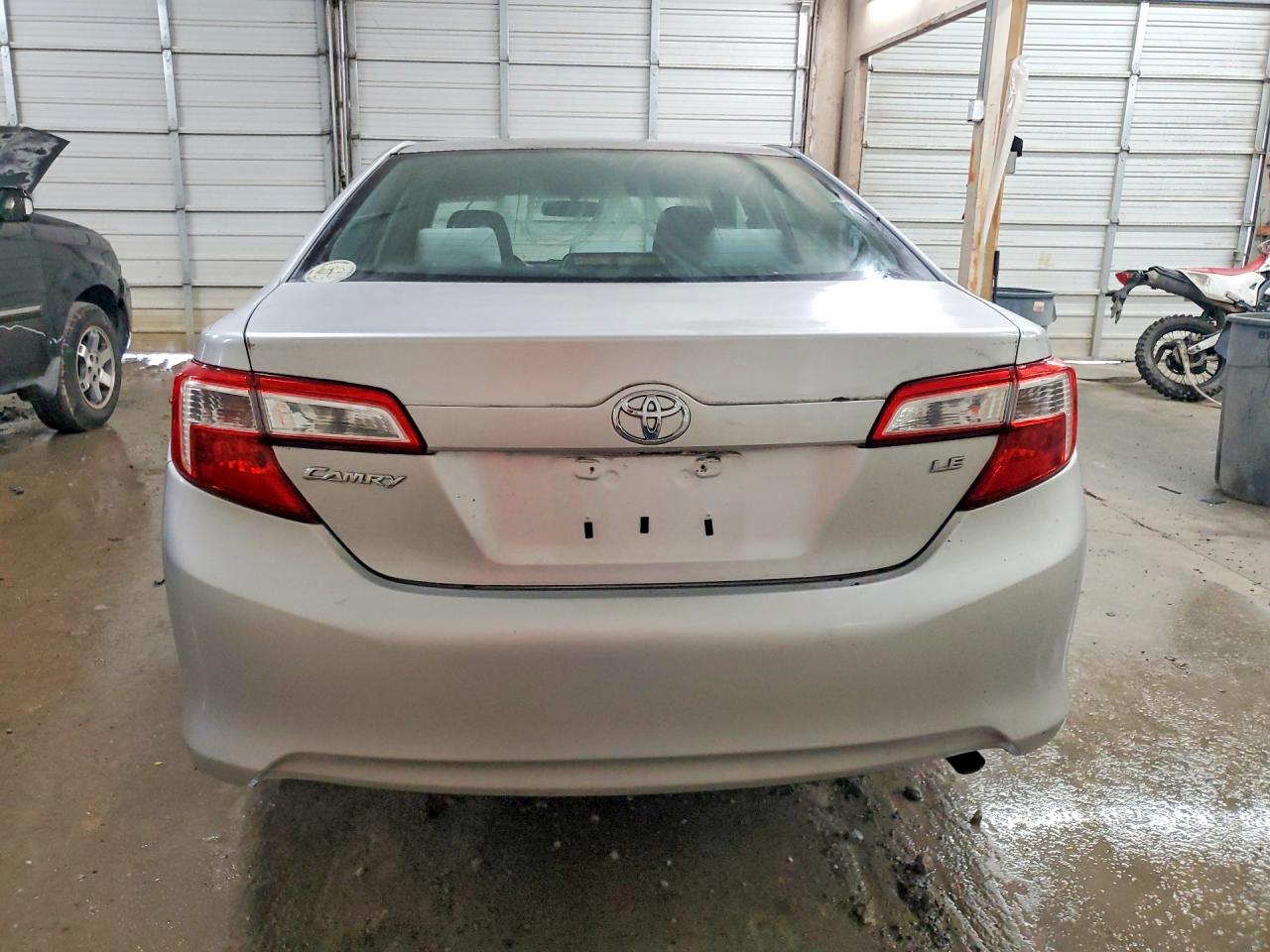 2012 TOYOTA CAMRY LE photo 16