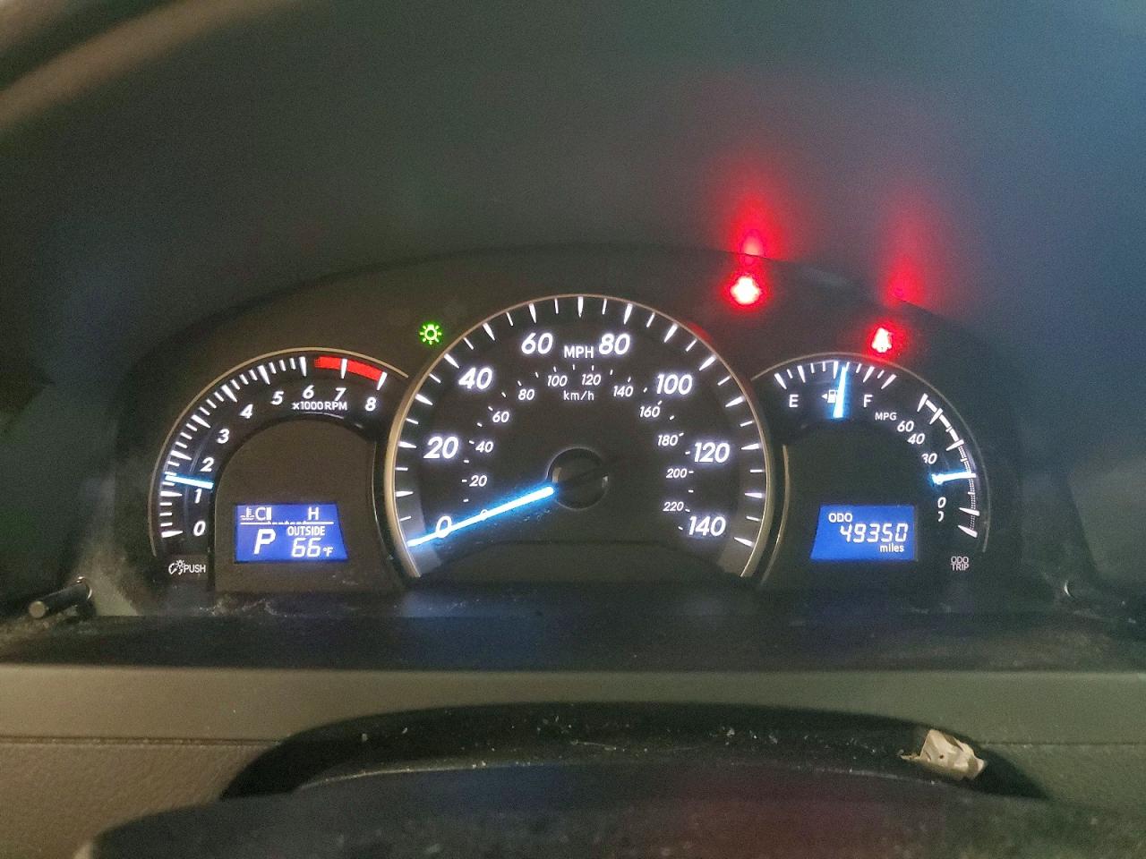 2012 TOYOTA CAMRY LE photo 25