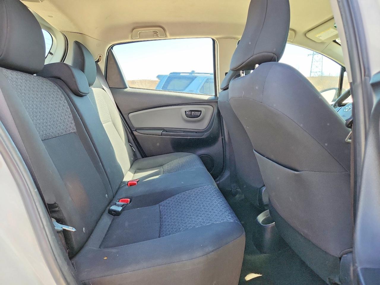 2017 TOYOTA YARIS 5-DOOR L FLEET photo 10