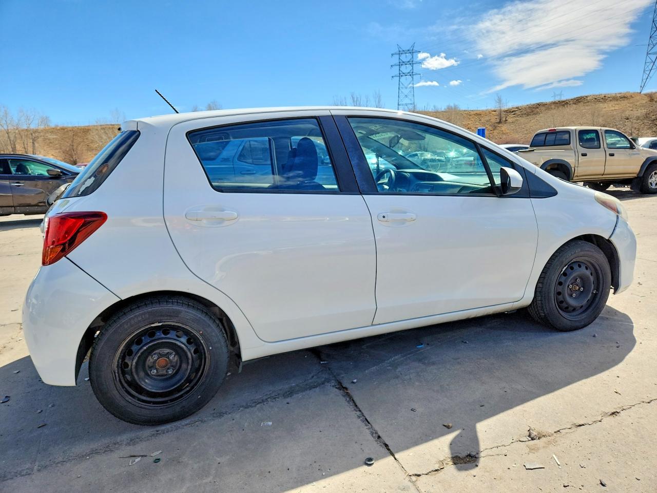 2017 TOYOTA YARIS 5-DOOR L FLEET photo 3