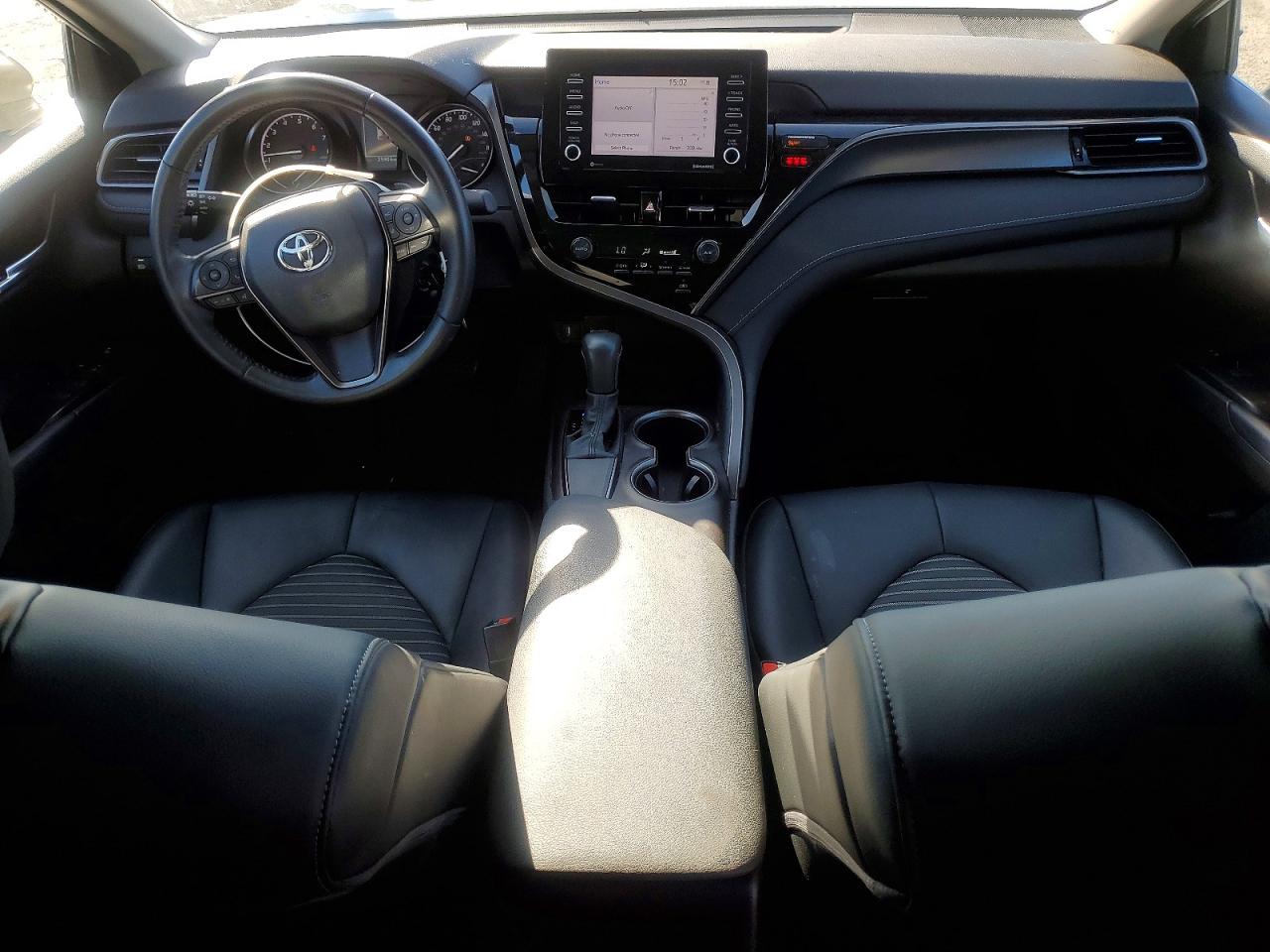 2021 TOYOTA CAMRY SE photo 15