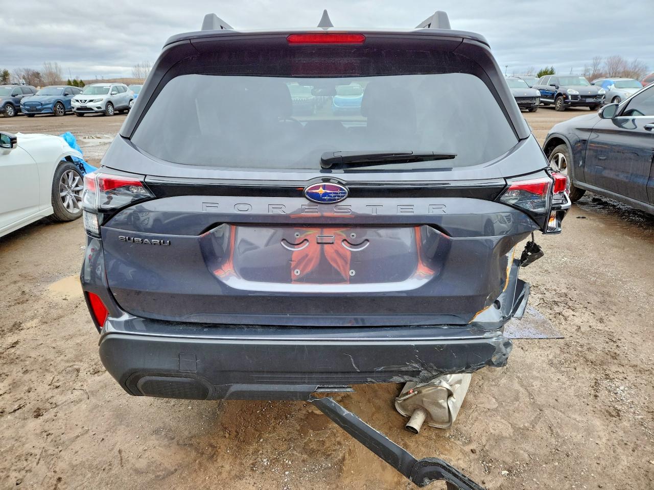 2025 SUBARU FORESTER photo 16