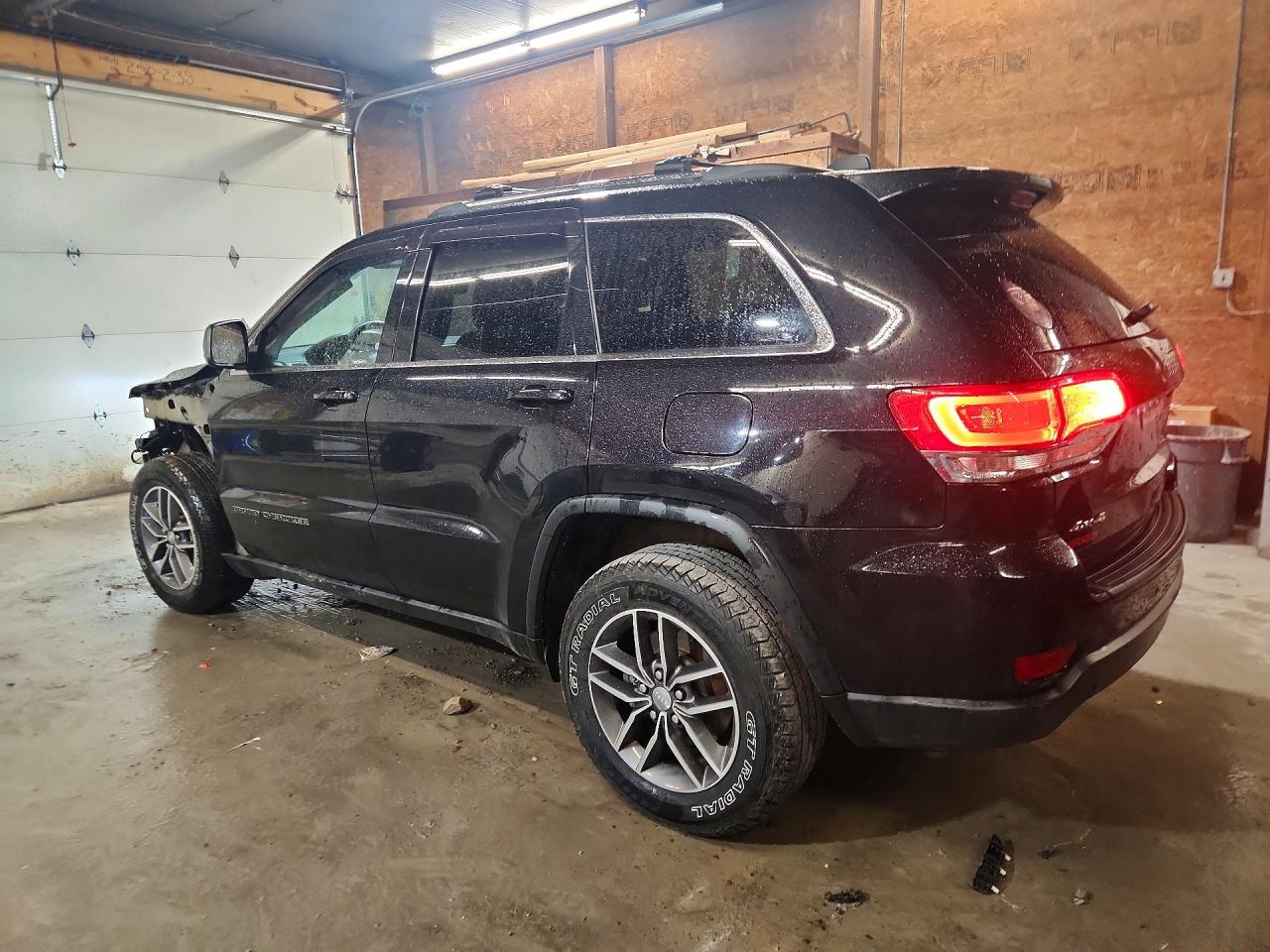 2018 JEEP GRAND CHEROKEE LAREDO photo 3