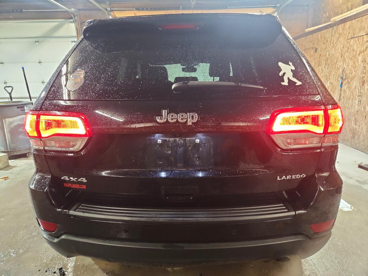 2018 JEEP GRAND CHEROKEE LAREDO photo 11