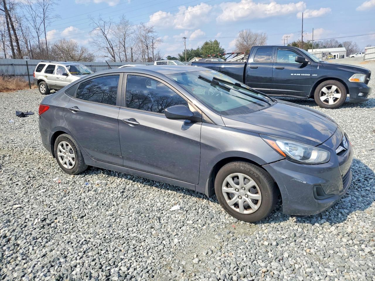 2012 HYUNDAI ACCENT GLS photo 4