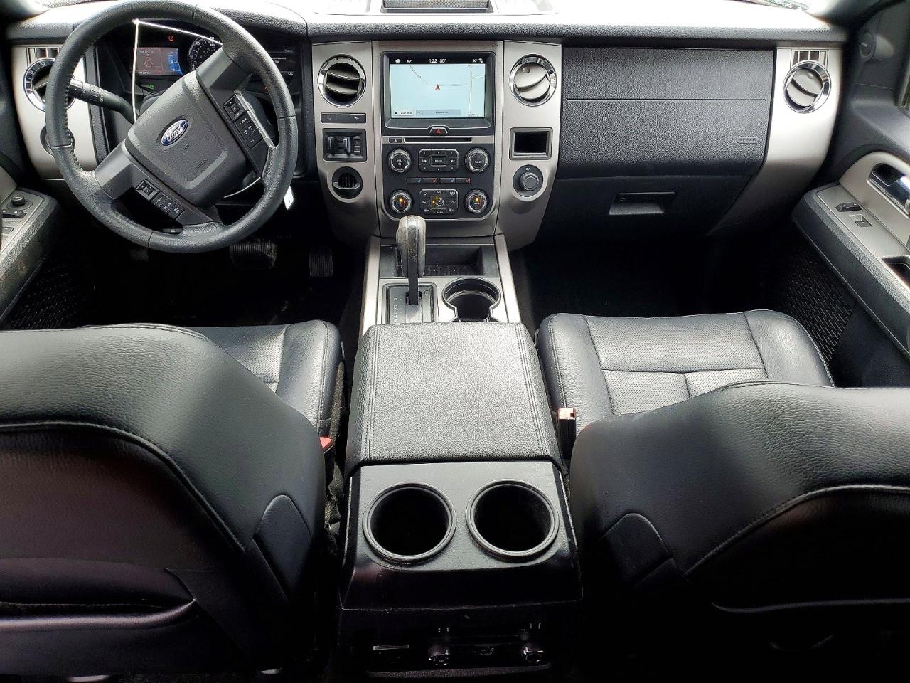 2017 FORD EXPEDITION XLT photo 8