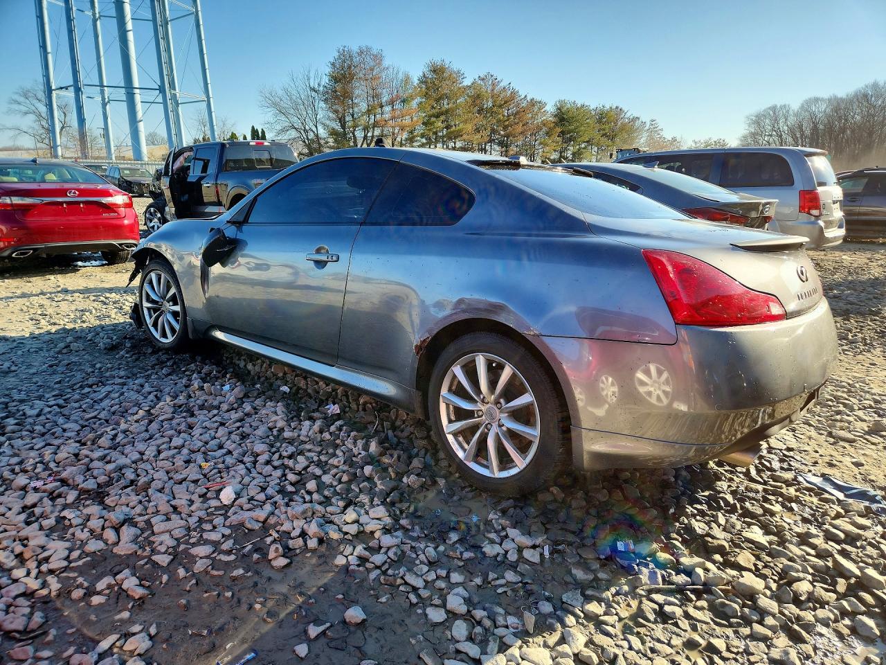 2011 INFINITI G37 COUPE X photo 2