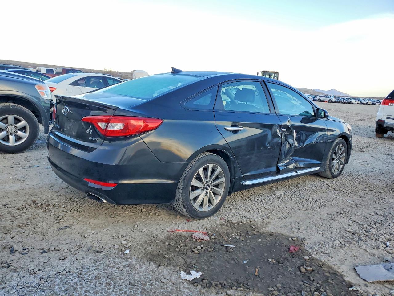 2017 HYUNDAI SONATA SPORT photo 5