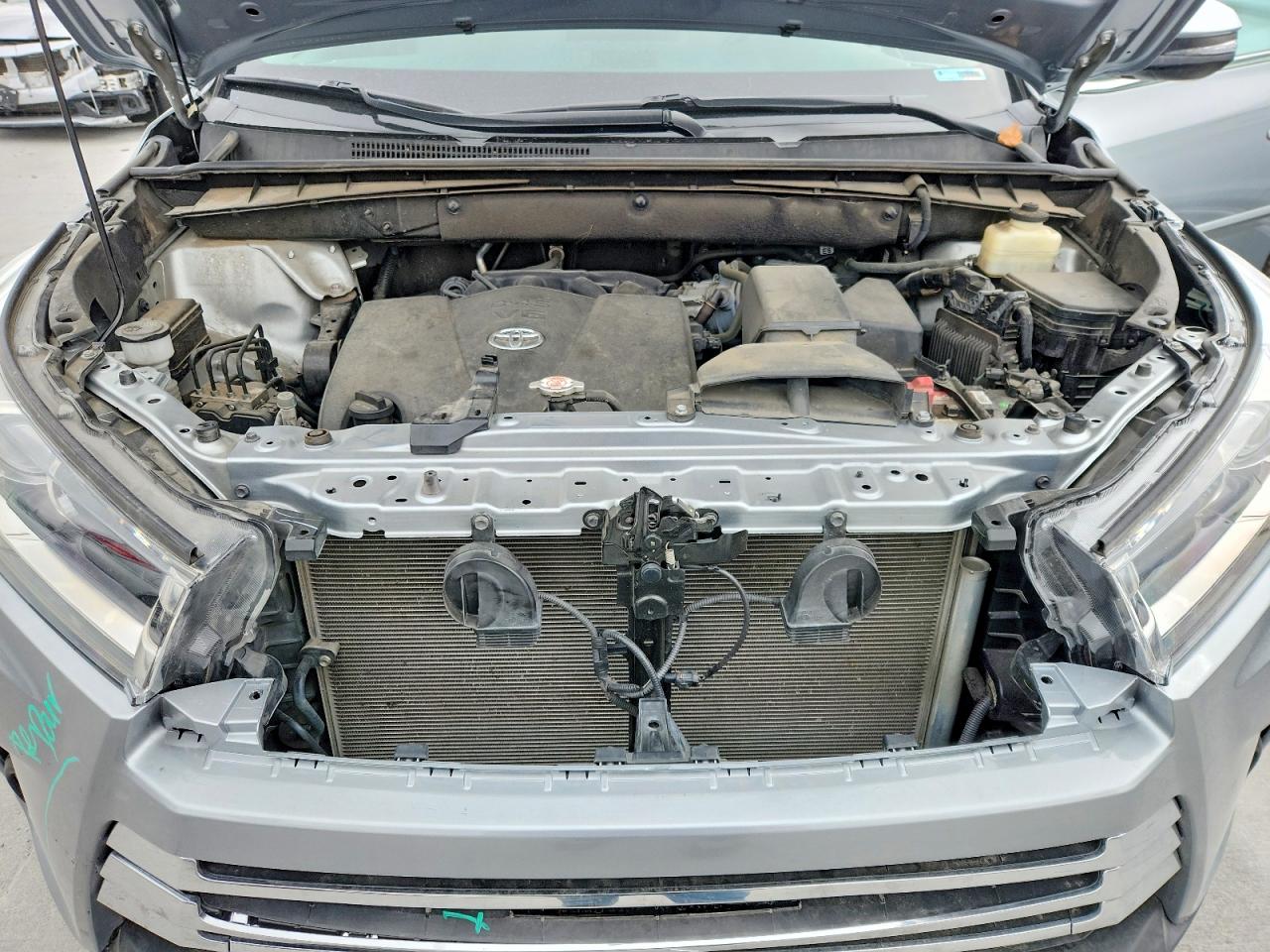 2018 TOYOTA HIGHLANDER LIMITED photo 34