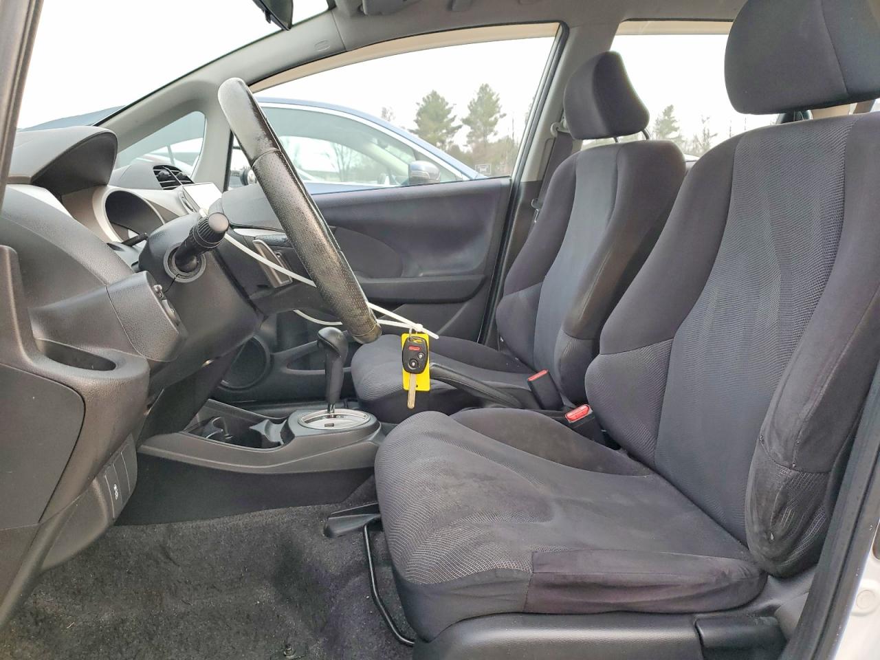 2011 HONDA FIT SPORT photo 19