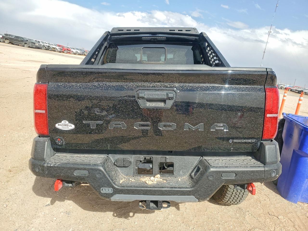 2025 TOYOTA TACOMA TRAILHUNTER HV photo 11