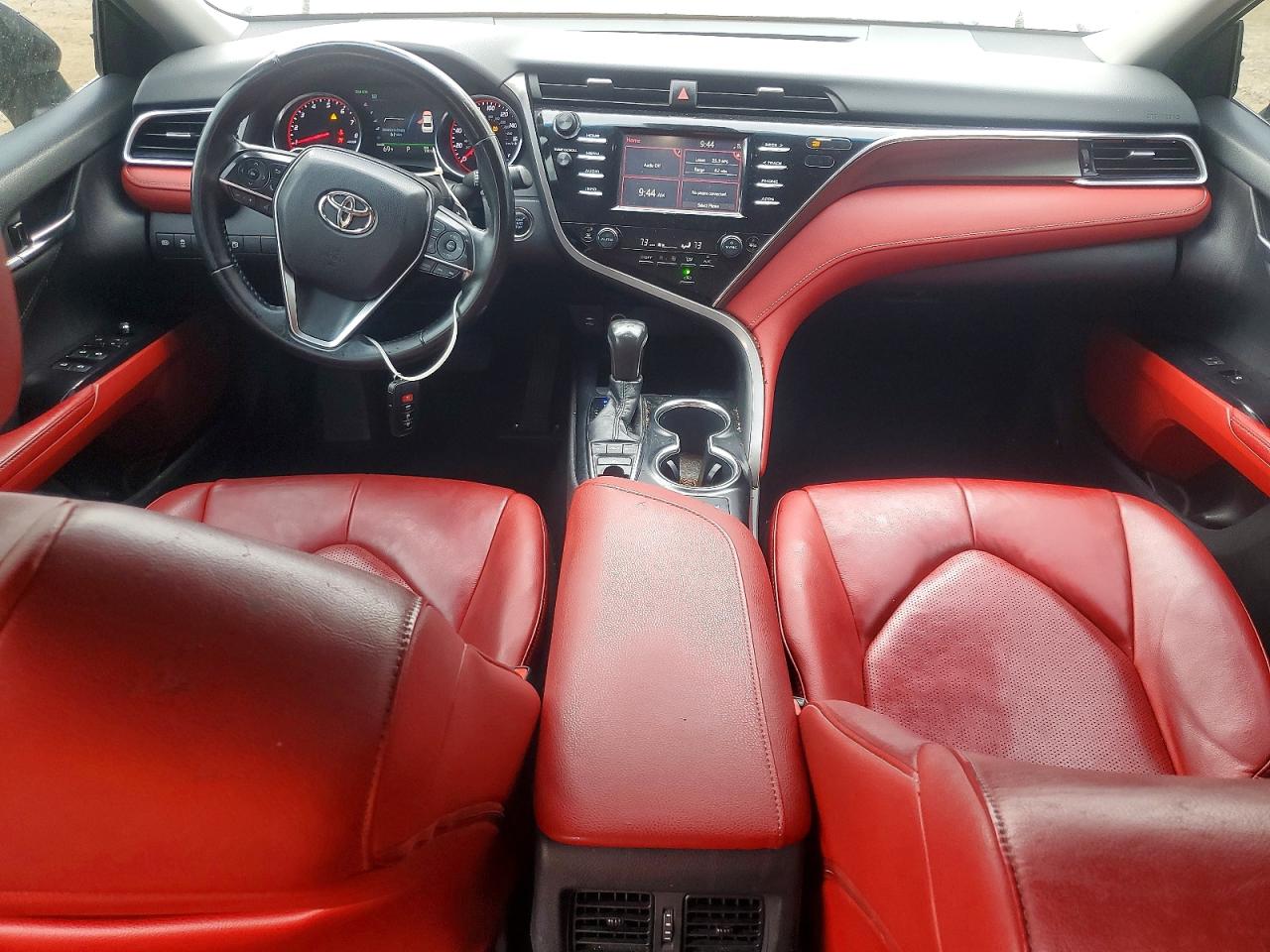 2018 TOYOTA CAMRY XSE photo 15