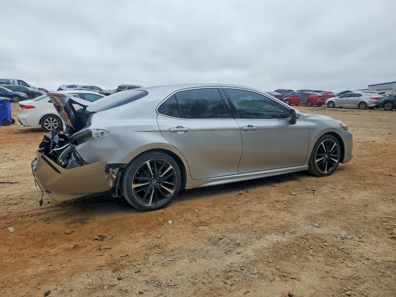 2018 TOYOTA CAMRY XSE photo 5